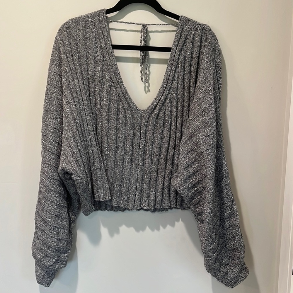 Sexy Free People V neck and open back Sweater